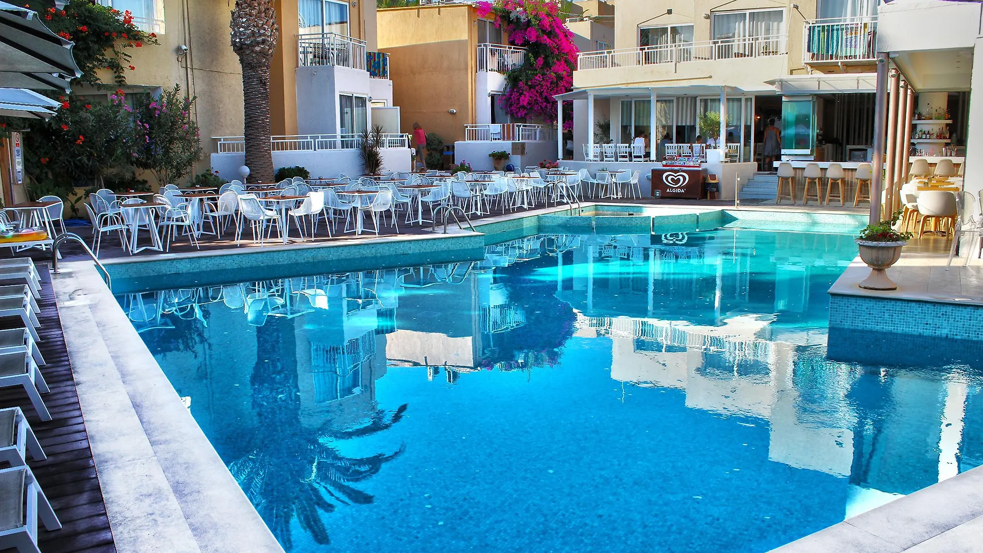 Nefeli Hotel Platanes   Platanes (Rethymno)