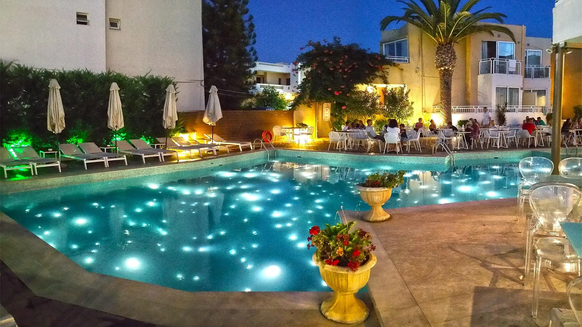 פלטאנס Nefeli Hotel 4*,