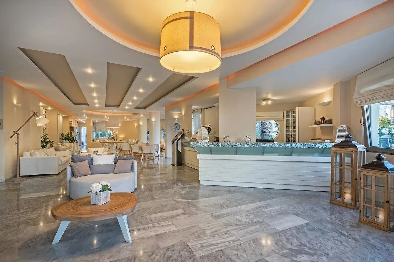 פלטאנס Nefeli Hotel